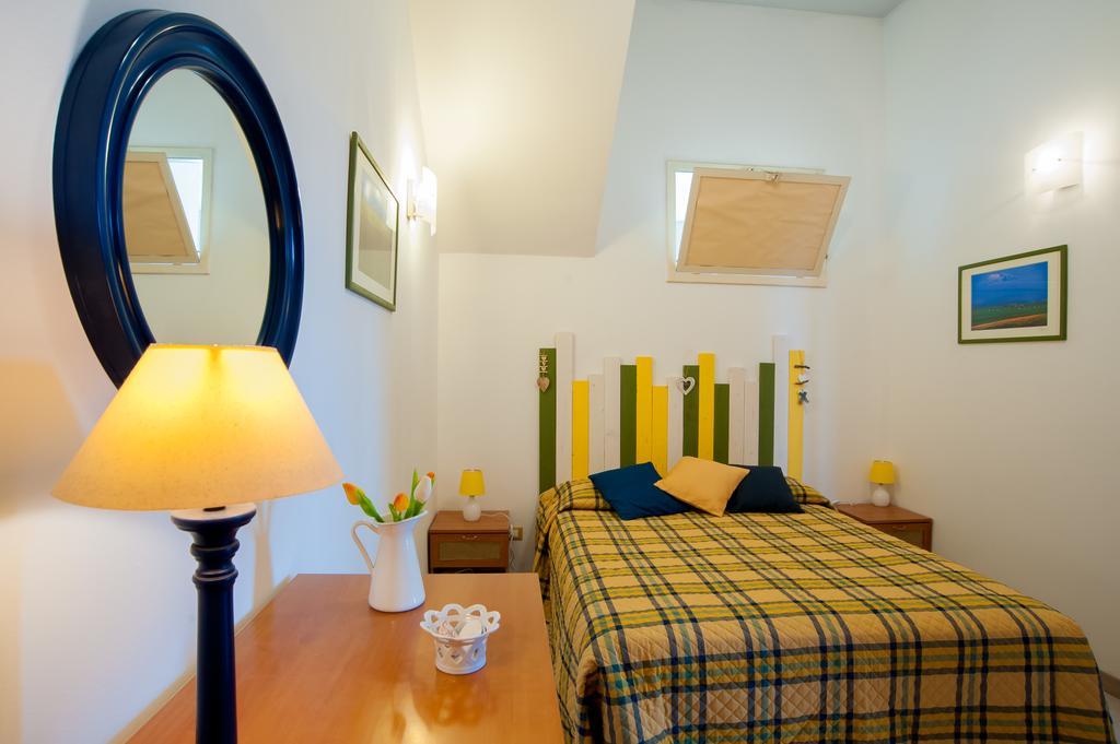 Villa Margiu - Casa Ossino Agnone Bagni Esterno foto